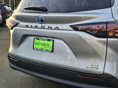 2024 Toyota Sienna XLE 8 Passenger