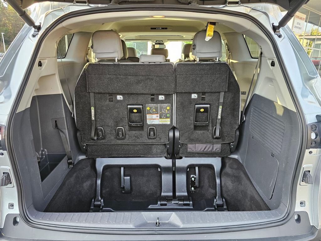 2024 Toyota Sienna XLE 8 Passenger