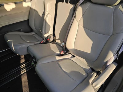 2024 Toyota Sienna XLE 8 Passenger