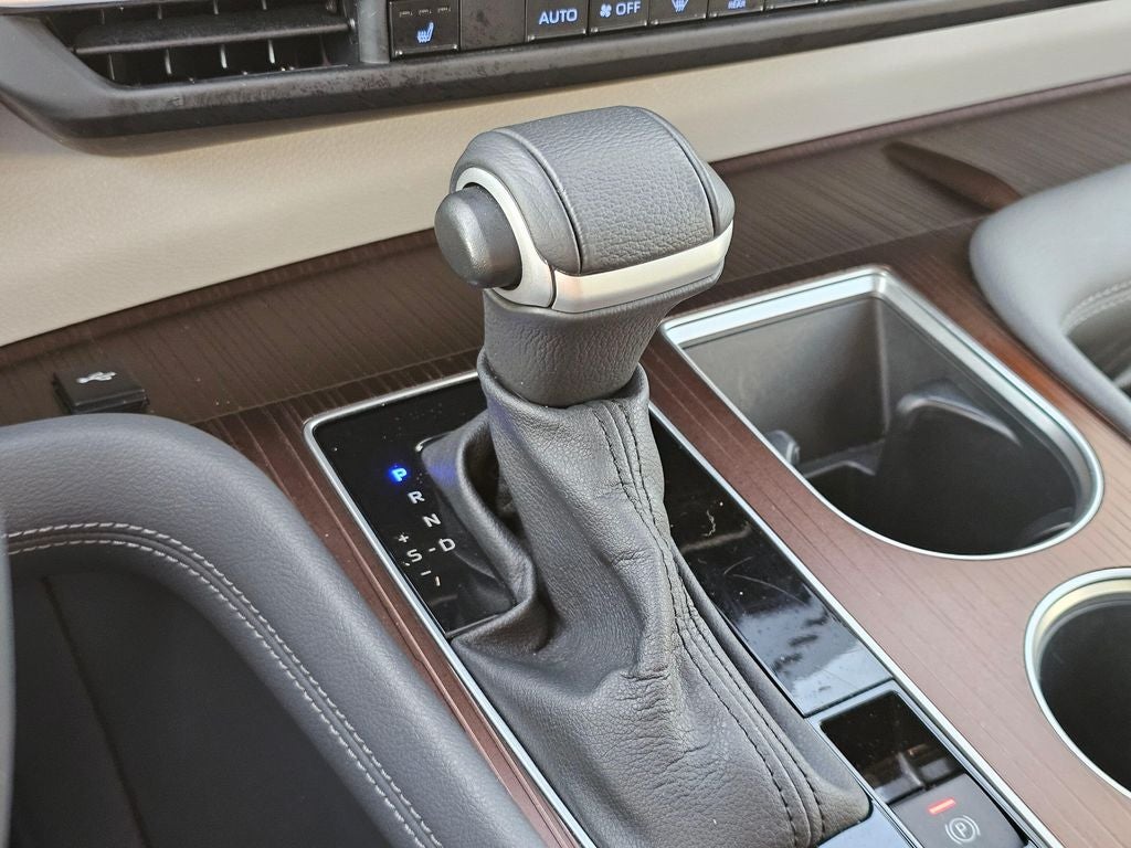 2024 Toyota Sienna XLE 8 Passenger