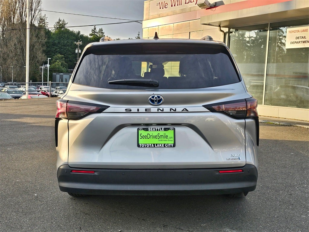 2024 Toyota Sienna XLE