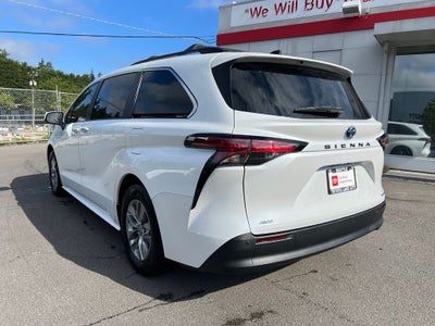 2022 Toyota Sienna XLE-AWD HYBRID 7 Passenger