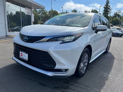 2022 Toyota Sienna XLE-AWD HYBRID 7 Passenger