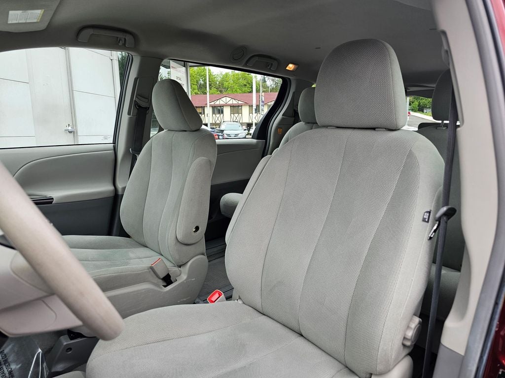 2011 Toyota Sienna Base