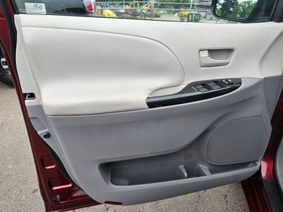 2011 Toyota Sienna Base
