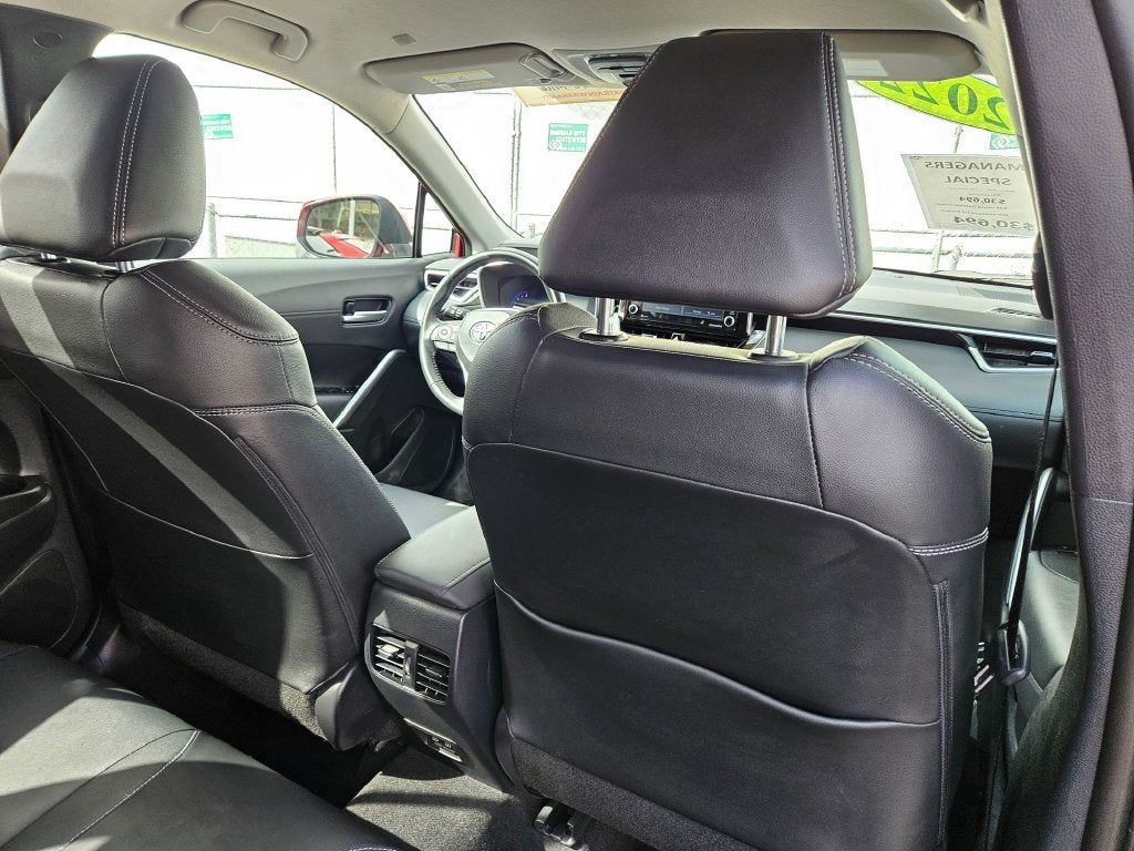2022 Toyota Corolla Cross XLE -AWD
