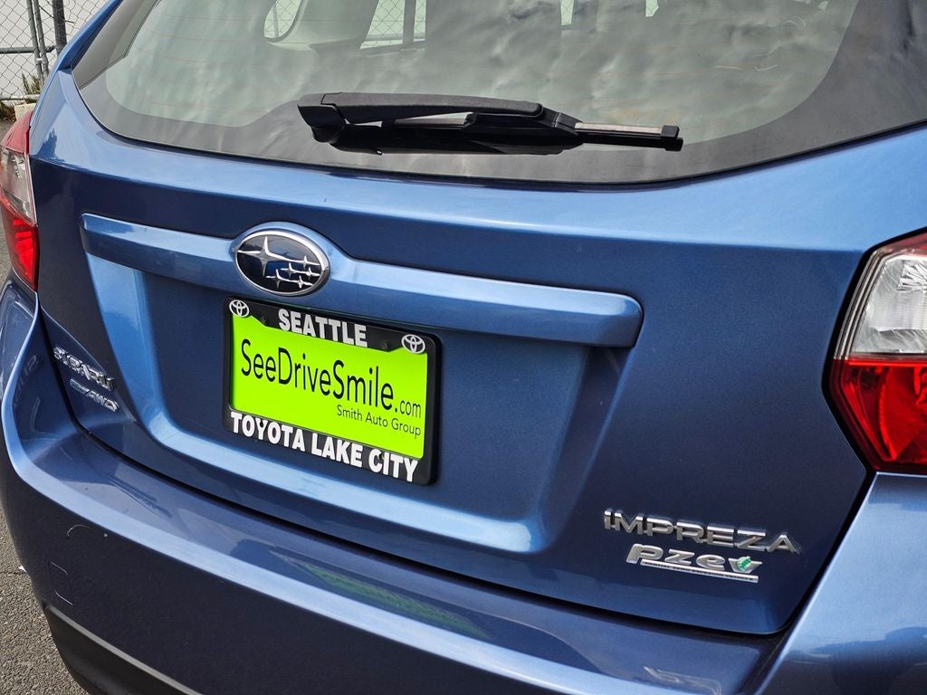 2014 Subaru Impreza 2.0i -5-Speed Manual AWD