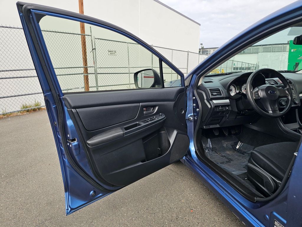 2014 Subaru Impreza 2.0i -5-Speed Manual AWD