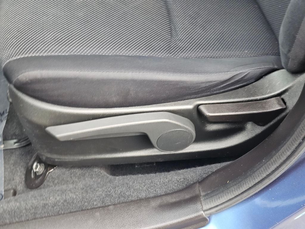 2014 Subaru Impreza 2.0i -5-Speed Manual AWD