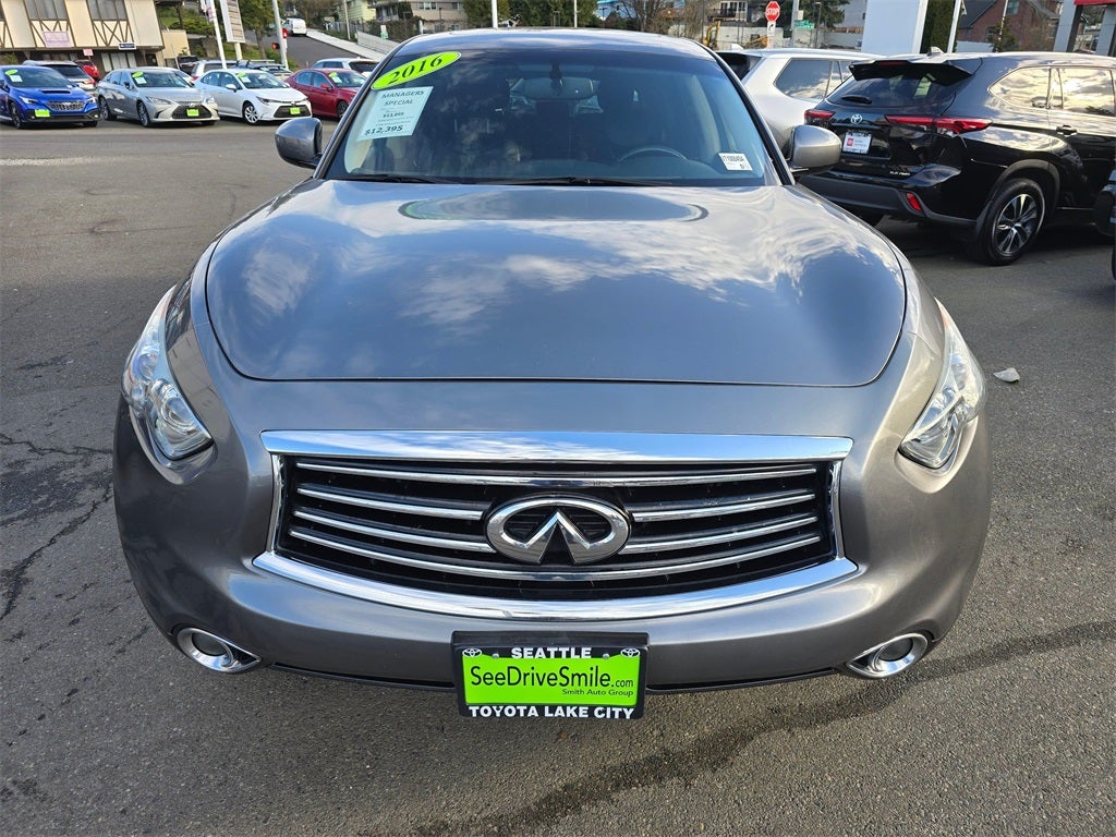 2016 INFINITI QX70 Base