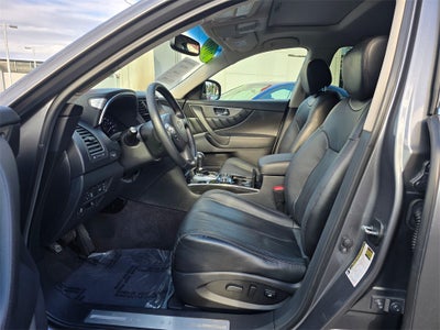 2016 INFINITI QX70 Base