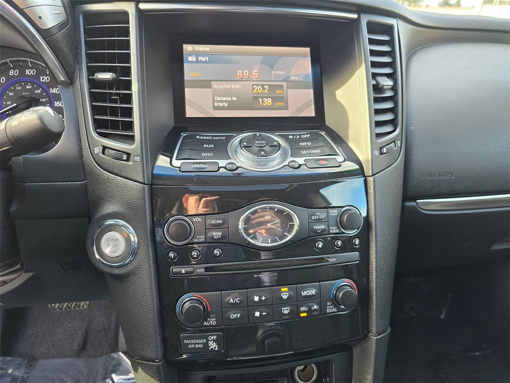 2016 INFINITI QX70 Base