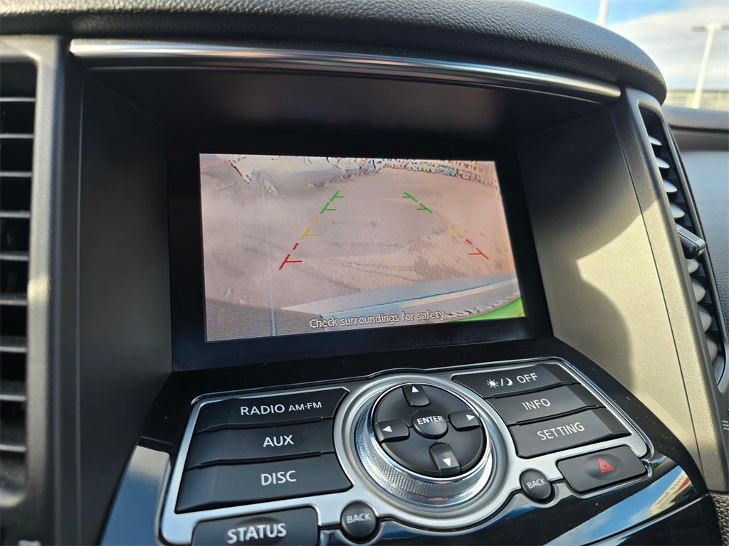 2016 INFINITI QX70 Base