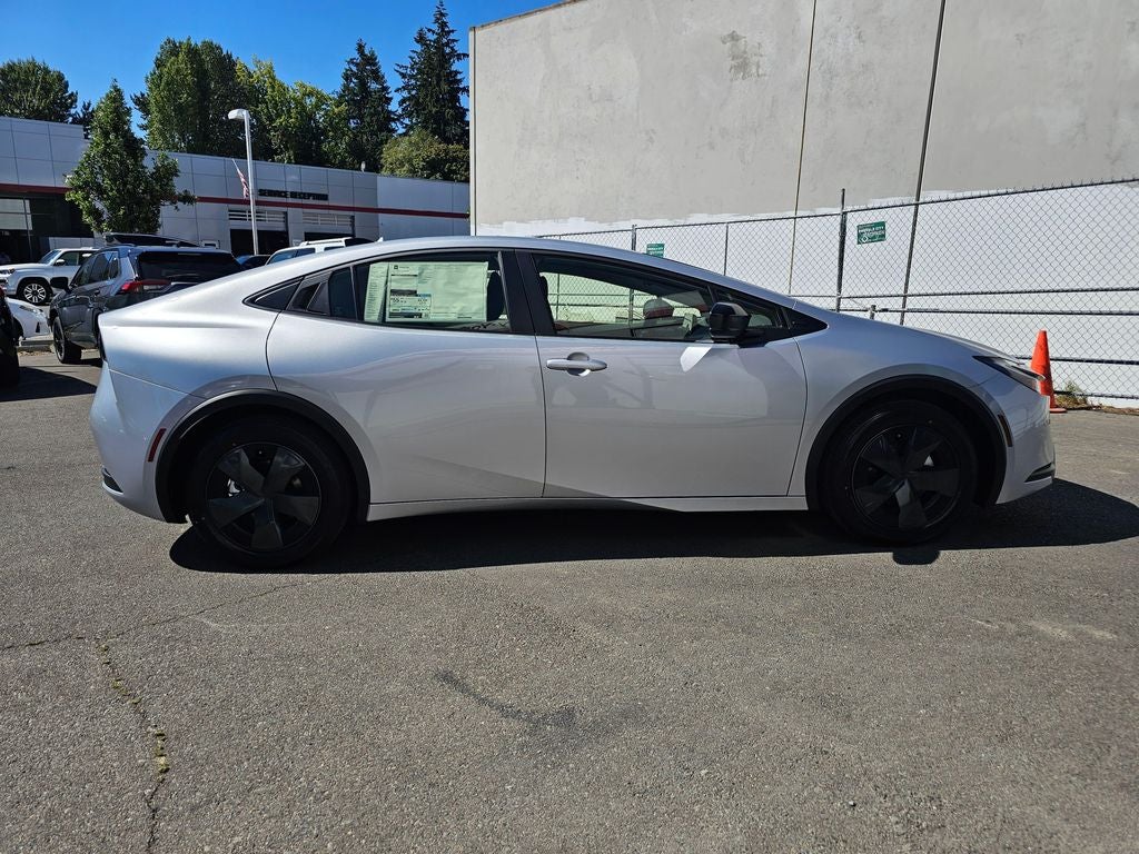 2027 Toyota Prius LE