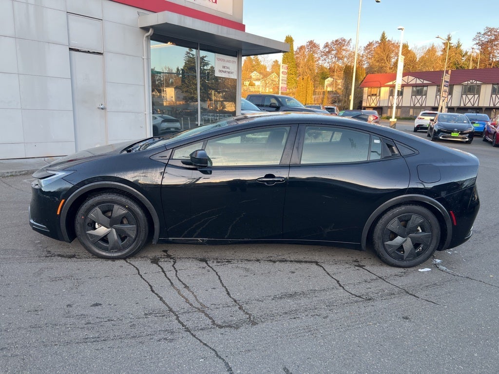 2024 Toyota Prius LE