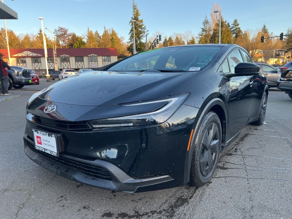 2024 Toyota Prius LE