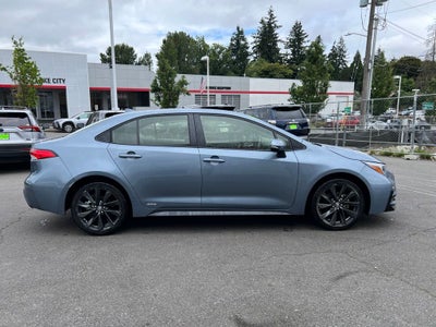 2025 Toyota Corolla Hybrid SE