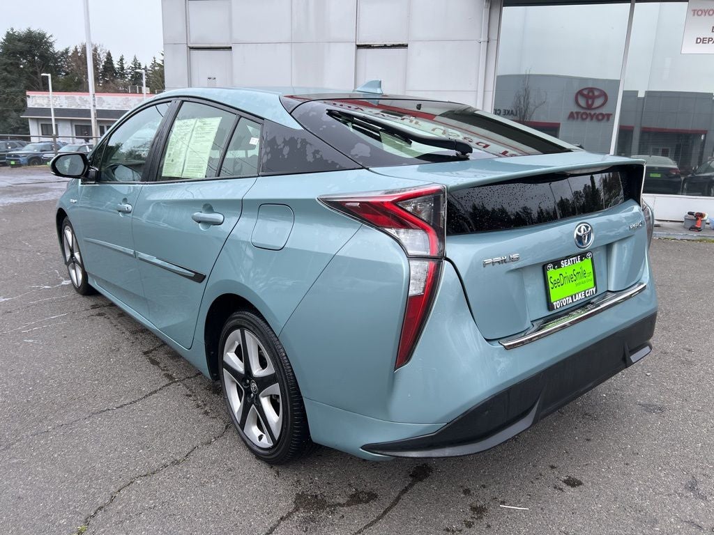 2016 Toyota Prius Four Touring