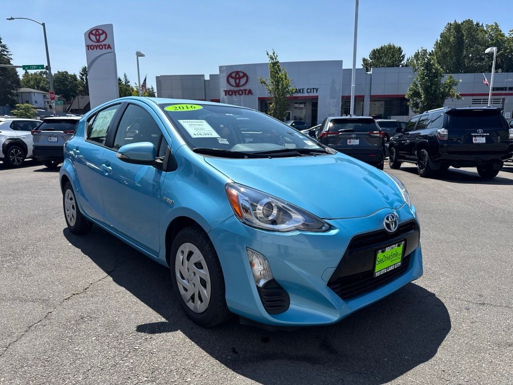 2016 Toyota Prius c Two