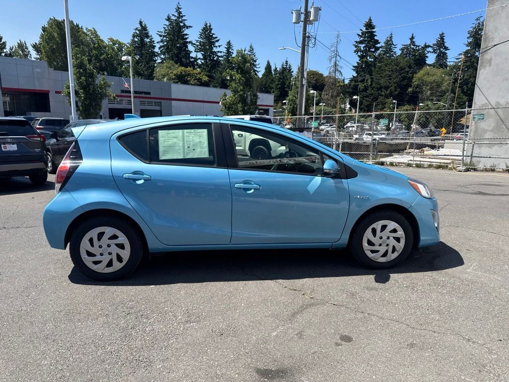 2016 Toyota Prius c Two