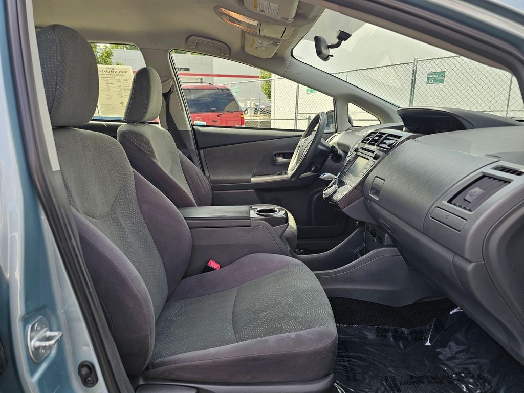 2014 Toyota Prius v Three
