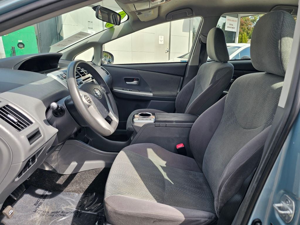 2014 Toyota Prius v Three