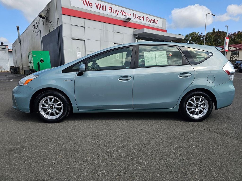 2014 Toyota Prius v Three