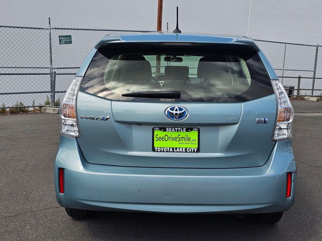 2014 Toyota Prius v Three