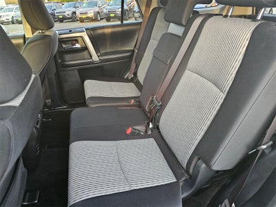 2016 Toyota 4Runner SR5 4WD-THIRD ROW