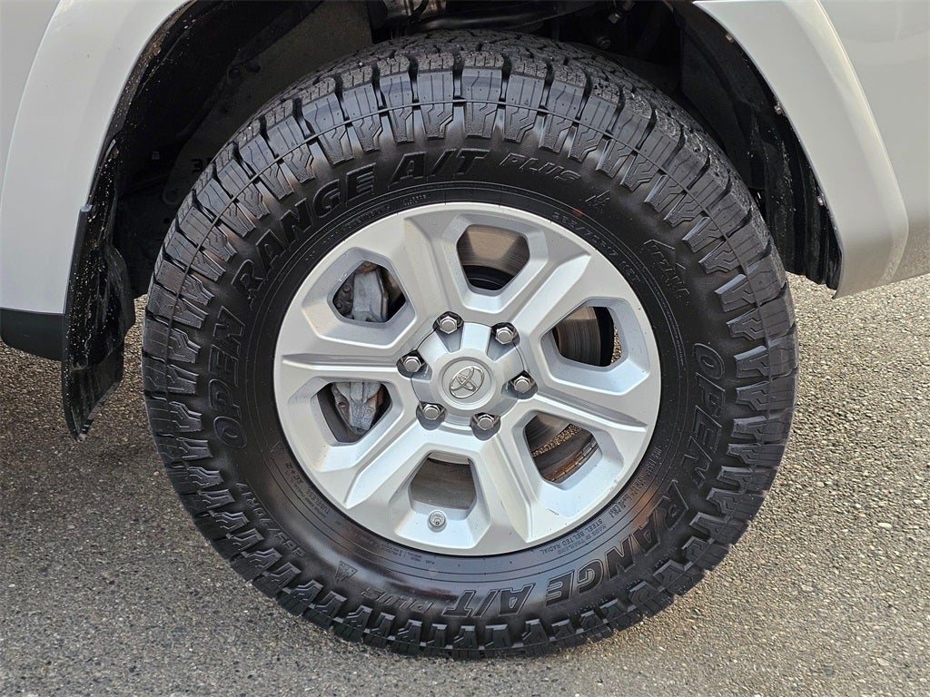 2016 Toyota 4Runner SR5 4WD-THIRD ROW