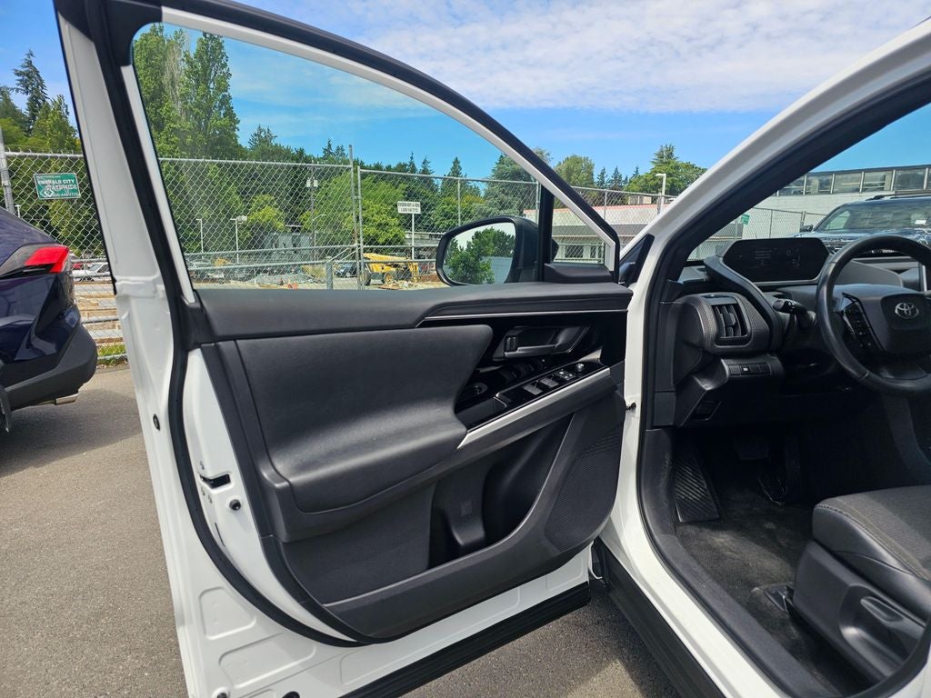2023 Toyota bZ4X XLE -AWD