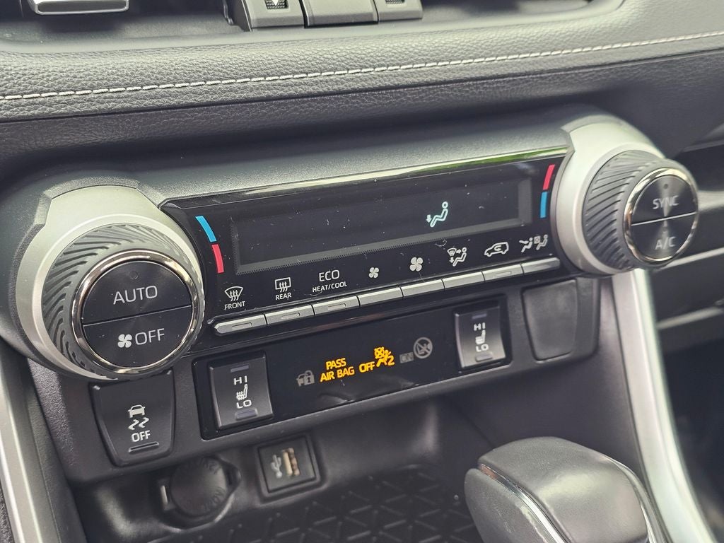 2023 Toyota RAV4 Hybrid XLE Premium