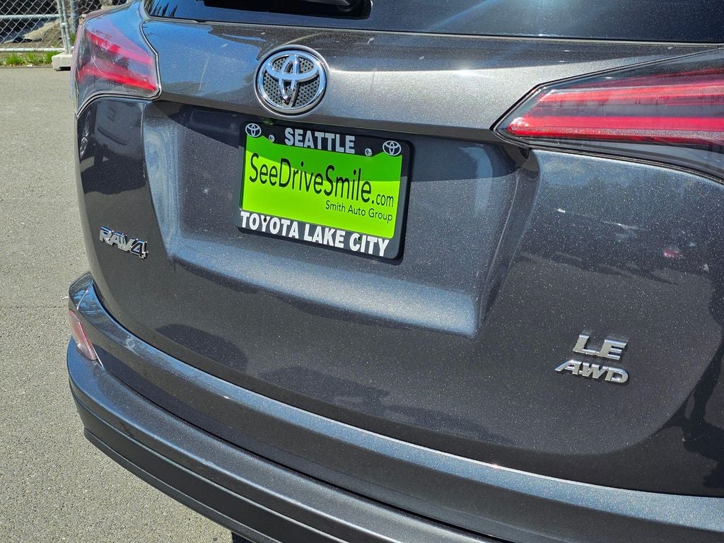 2017 Toyota RAV4 LE -AWD