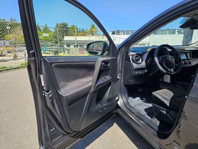 2017 Toyota RAV4 LE -AWD