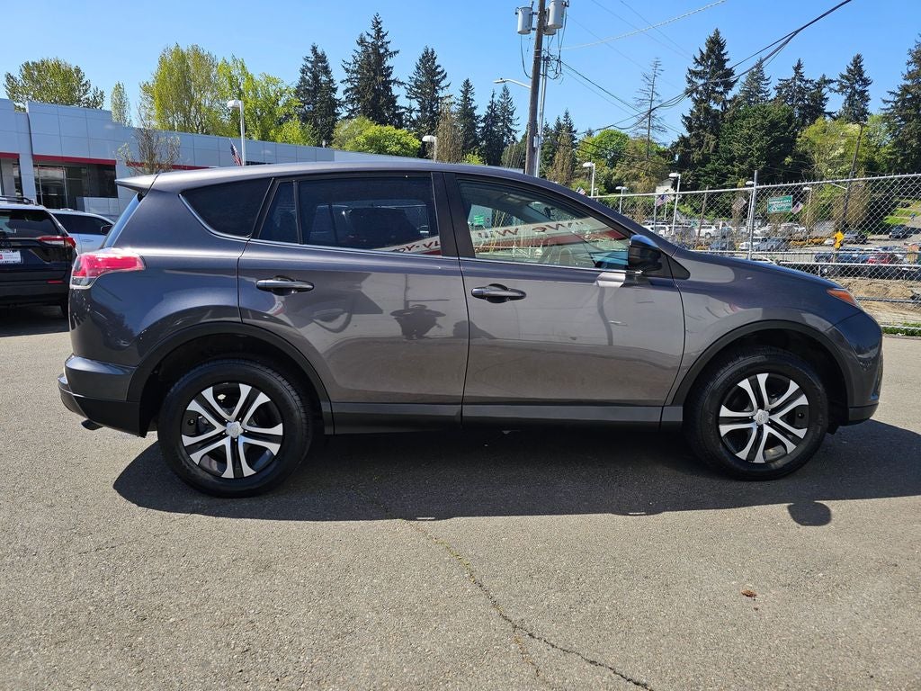 2017 Toyota RAV4 LE -AWD