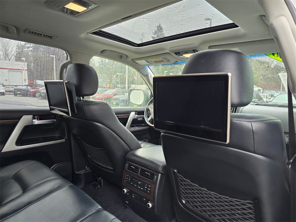 2016 Toyota Land Cruiser Base