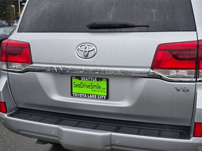 2016 Toyota Land Cruiser Base