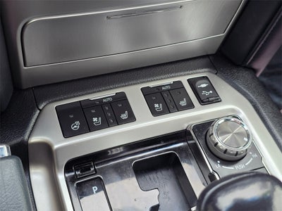 2016 Toyota Land Cruiser Base