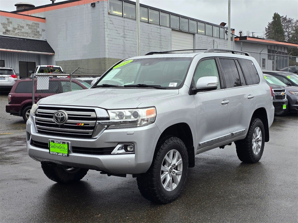2016 Toyota Land Cruiser Base