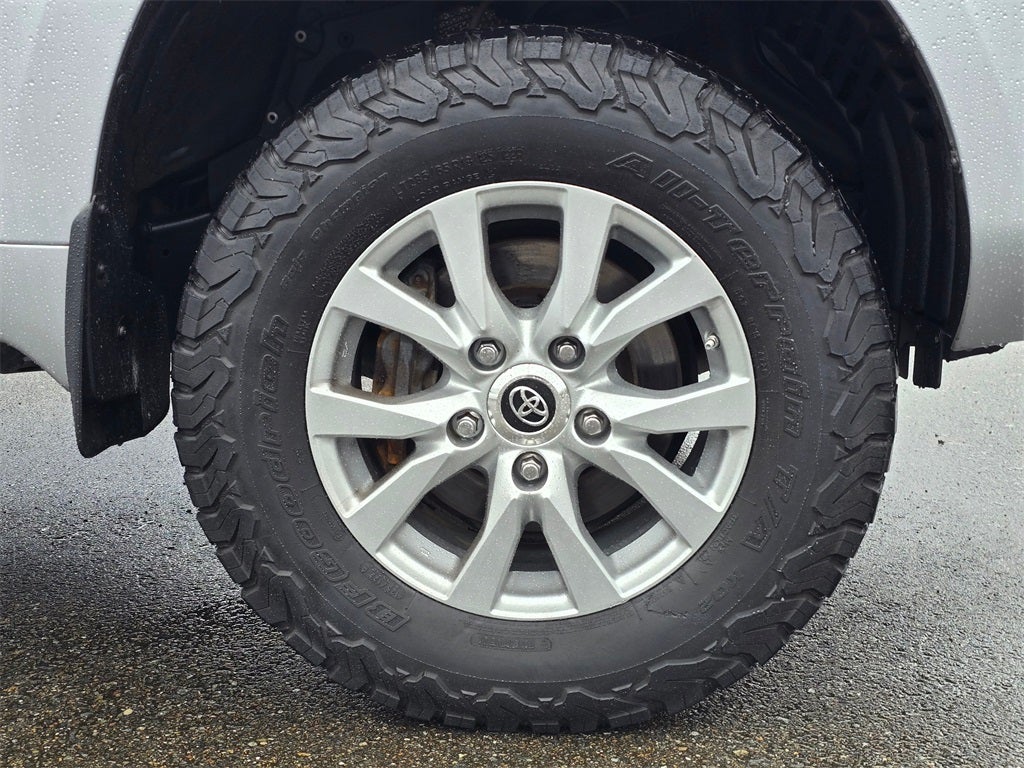 2016 Toyota Land Cruiser Base