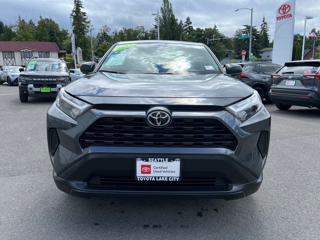 2025 Toyota RAV4 LE