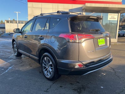 2017 Toyota RAV4 Hybrid XLE