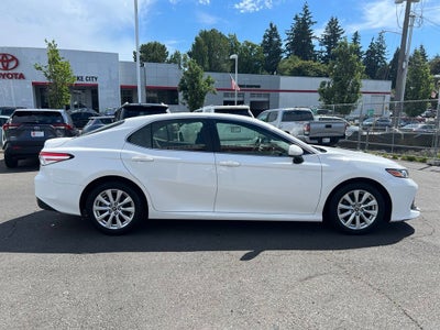 2018 Toyota Camry LE
