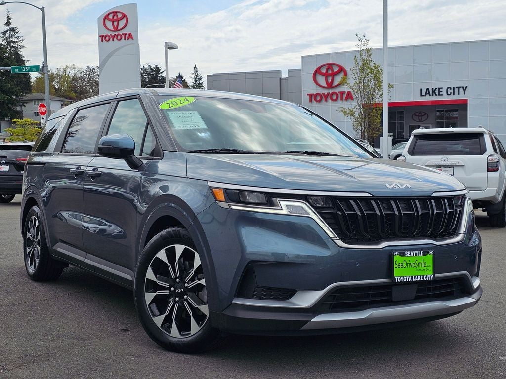 2024 Kia Sedona EX's photo