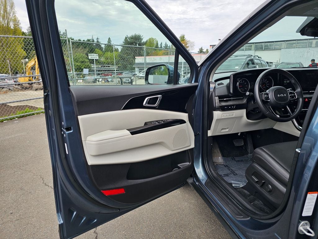 2024 Kia Carnival EX
