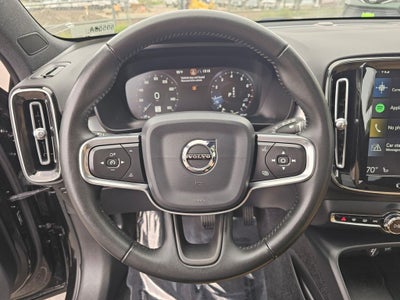 2020 Volvo XC40 Momentum