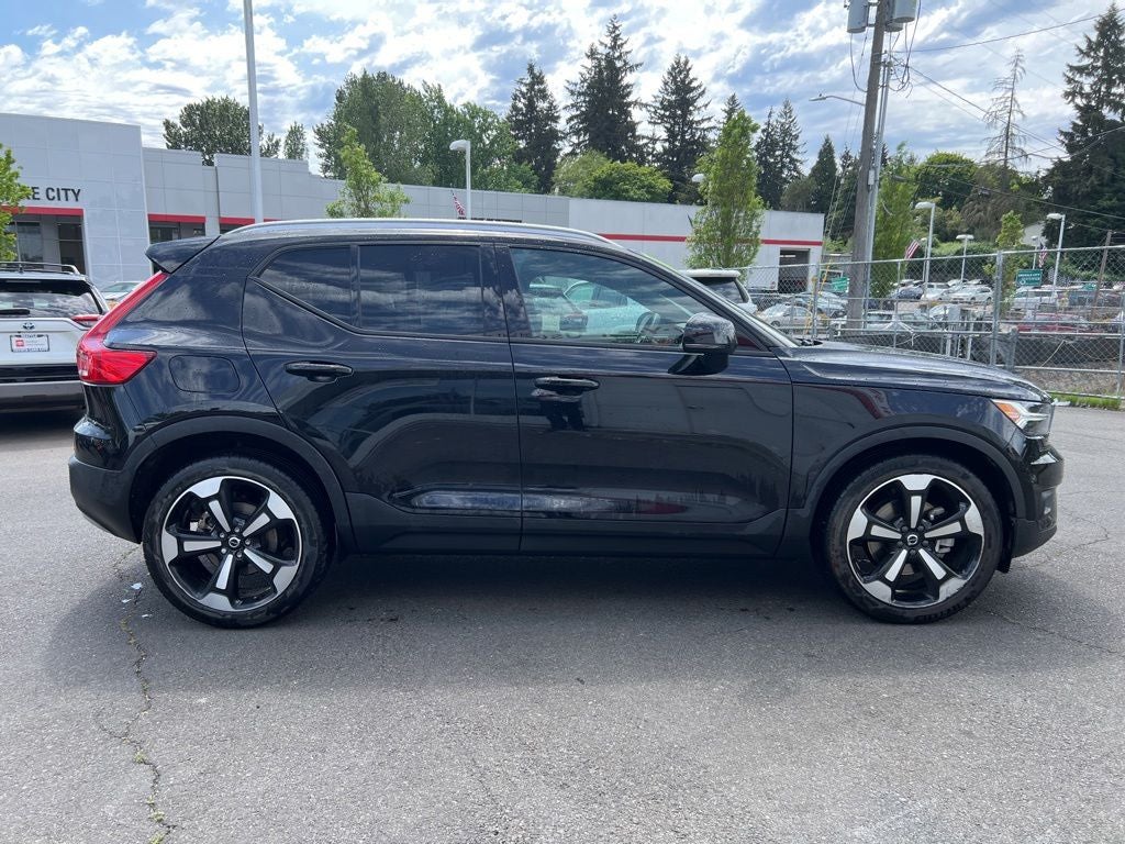 2020 Volvo XC40 Momentum