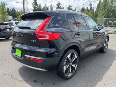 2020 Volvo XC40 Momentum