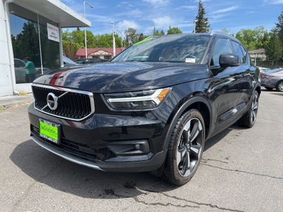 2020 Volvo XC40 Momentum