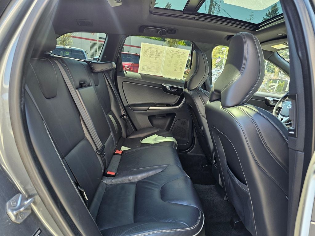 2016 Volvo XC60 T6 R-Design Platinum -AWD